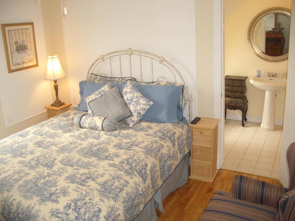 Auberge Marquis De Montcalm Sherbrooke Phòng bức ảnh