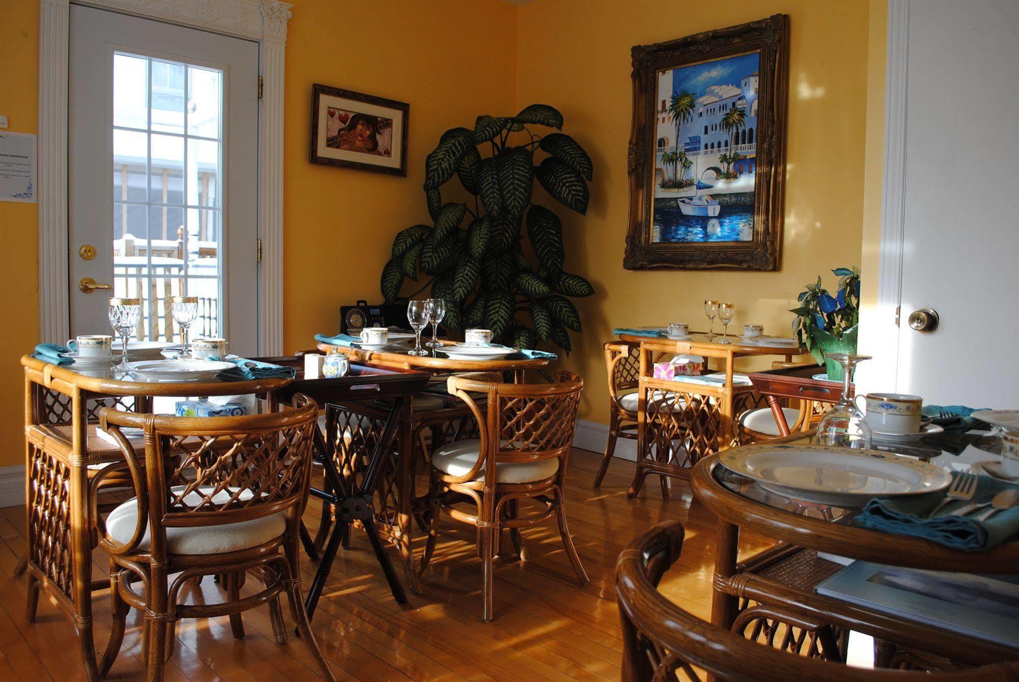 Auberge Marquis De Montcalm Sherbrooke Ngoại thất bức ảnh