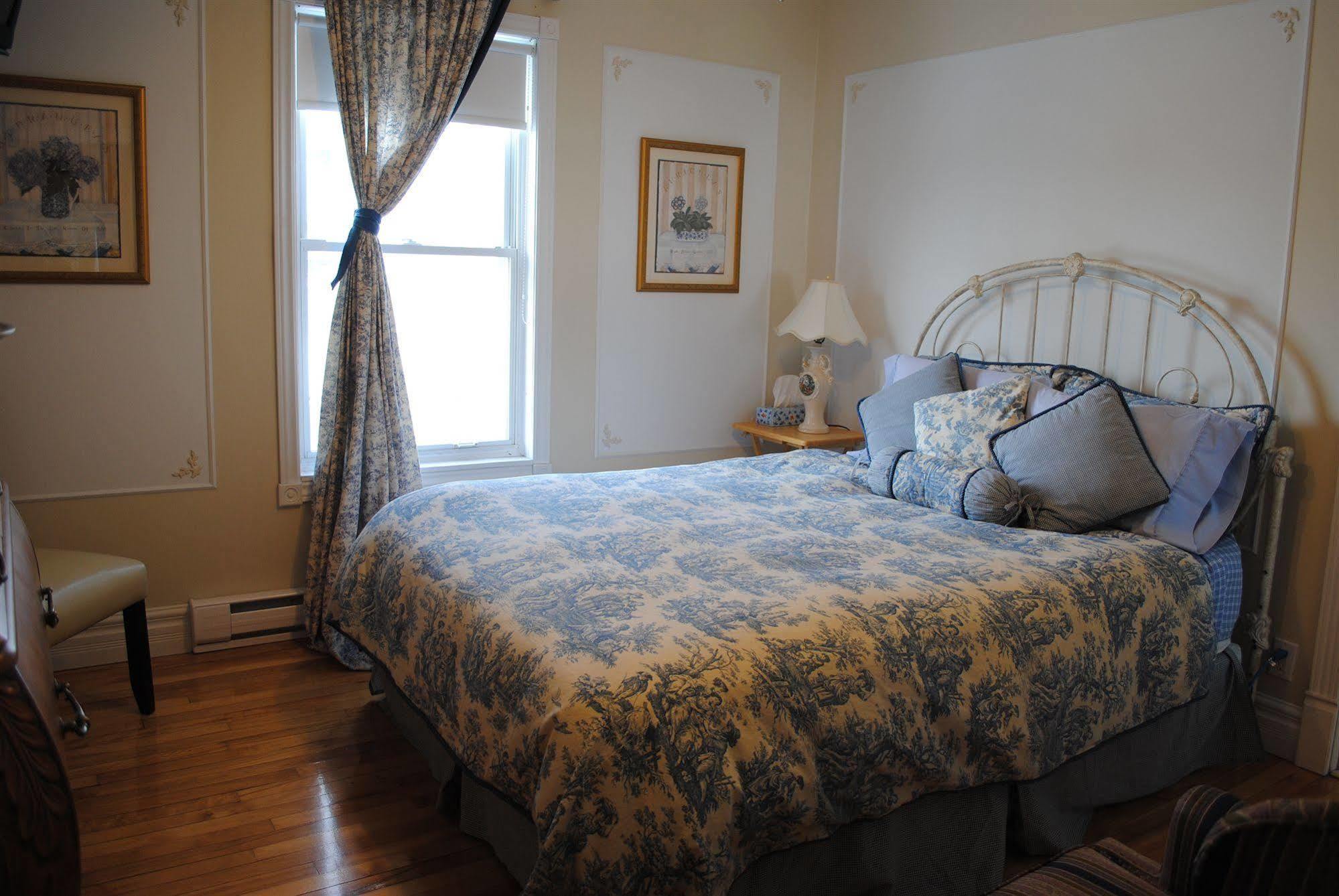 Auberge Marquis De Montcalm Sherbrooke Ngoại thất bức ảnh